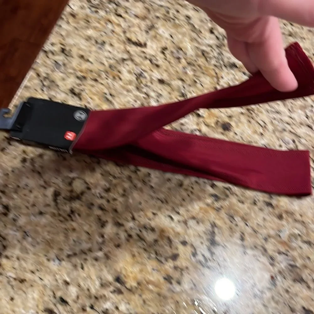 NWT Under Armor Headband